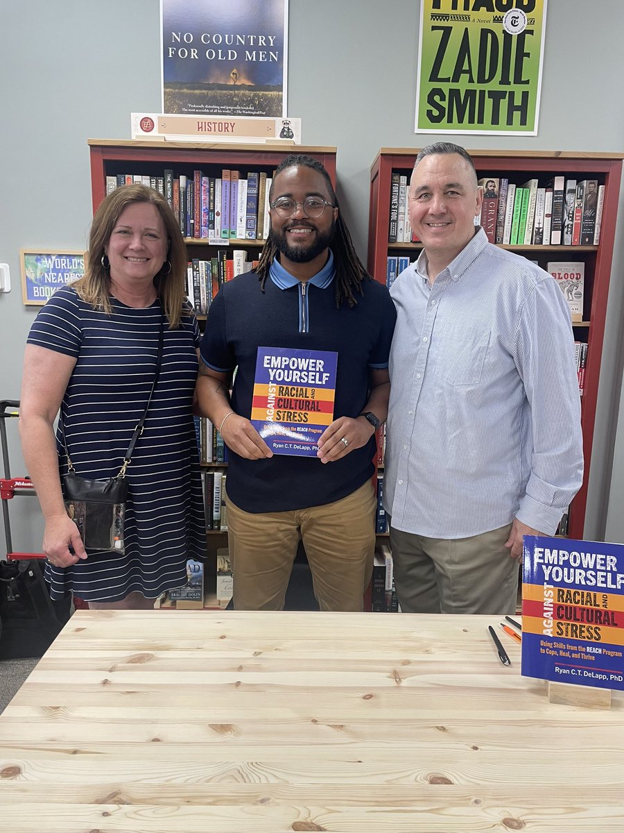 MtTaborMBBHoops's tweet image. Congratulations to @mttaboralumni @Tabor_City Dr. Ryan Delapp on his book signing in @CityofWS Always good to see how @MtTaborMBBHoops former players impact others.