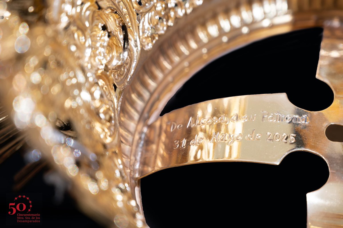 🔴"𝐃𝐞 𝐀𝐥𝐜𝐨𝐬𝐚, 𝐚 𝐬𝐮 𝐏𝐚𝐭𝐫𝐨𝐧𝐚"

Queda presentada la nueva corona de Nuestra Señora de los Desamparados, conmemorativa del L aniversario de su bendición canónica, labrada por Orfebrería Villarreal bajo diseño de D. Alejandro Pérez.

(I/II)

#50ATuAmparo #BurdeosyOro