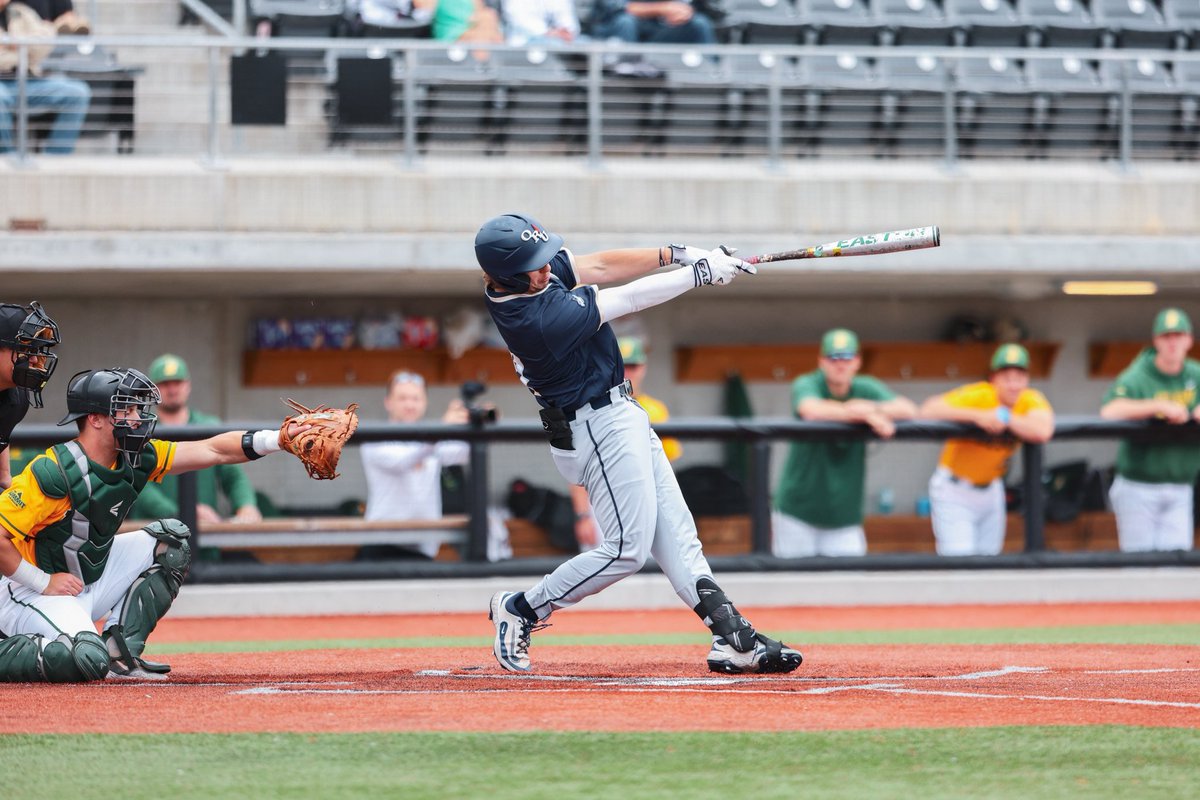 Sac fly by Ethan Fender scores Kane-Yates and it’s 2-0 Golden Eagles!

#ORUBase | #ReachTheSummit
