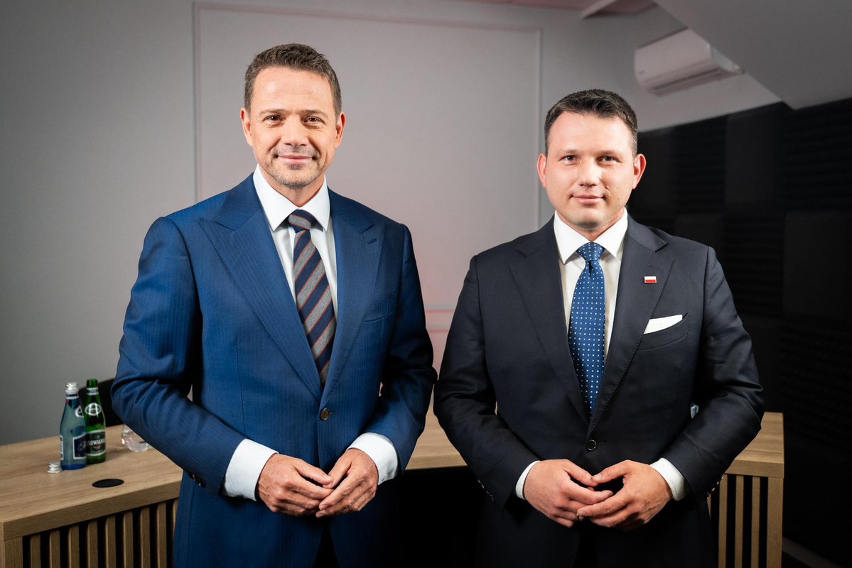 Rafał Trzaskowski (@trzaskowski_) on Twitter photo Można rozmawiać 1,5 godziny - bez obrażania się, mimo że w wielu sprawach się ze sobą nie zgadzamy? Można rozmawiać z niedawnym rywalem w wyborach nie z pozycji petenta? Jak widać - można.
<a href="/SlawomirMentzen/">Sławomir Mentzen</a> - dziękuję za rozmowę!
Oglądaliście? Jak oceniacie? Można rozmawiać 1,5 godziny - bez obrażania się, mimo że w wielu sprawach się ze sobą nie zgadzamy? Można rozmawiać z niedawnym rywalem w wyborach nie z pozycji petenta? Jak widać - można.
<a href="/SlawomirMentzen/">Sławomir Mentzen</a> - dziękuję za rozmowę!
Oglądaliście? Jak oceniacie?