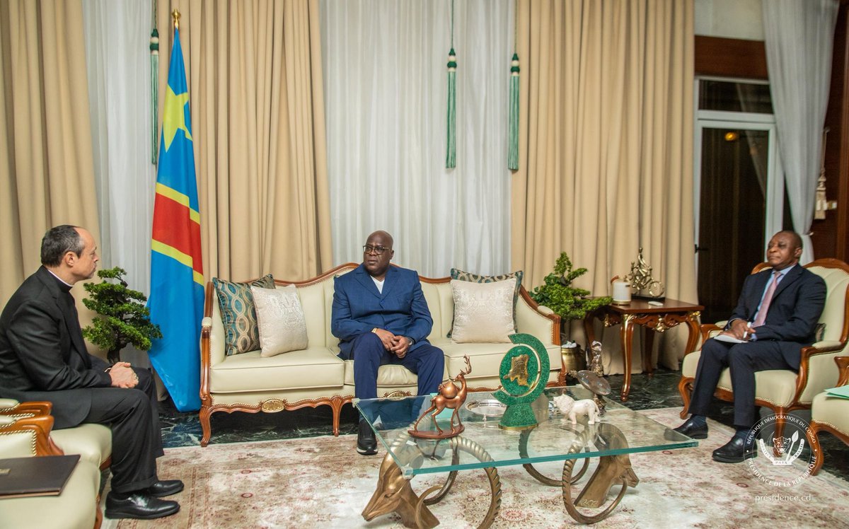 Presidence_RDC's tweet photo. Ce samedi 24 mai à la Cité de l’Union africaine, le Président de la République Félix Antoine Tshisekedi Tshilombo a accordé une audience au Nonce apostolique en République Démocratique du Congo (RDC), Monseigneur Mitja Leskovar. 

Les discussions ont essentiellement tourné autour de l’initiative pour la paix et le bien-vivre ensemble en RDC et dans la région des Grands Lacs portée par les évêques catholiques et protestants. 

« C’était une rencontre très cordiale et très constructive avec son Excellence, M. Félix Tshisekedi », a indiqué le Nonce apostolique.
https://t.co/RVYTeN0EtZ