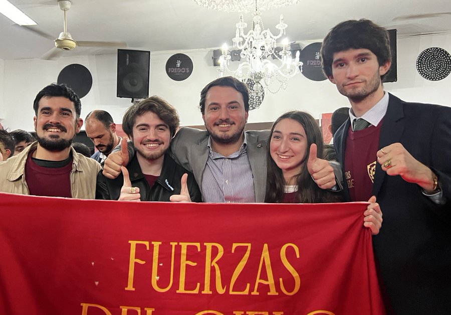 Uno más subnormal que el anterior