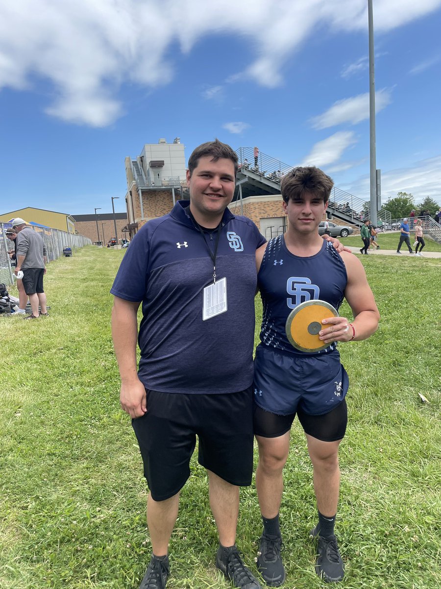 St. Dominic XC + Track tweet media