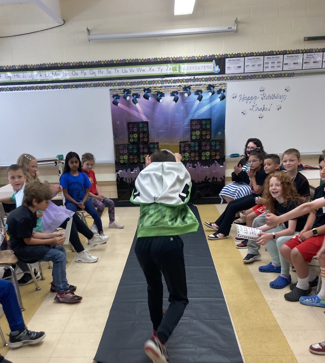 Mrs. Walters tweet media