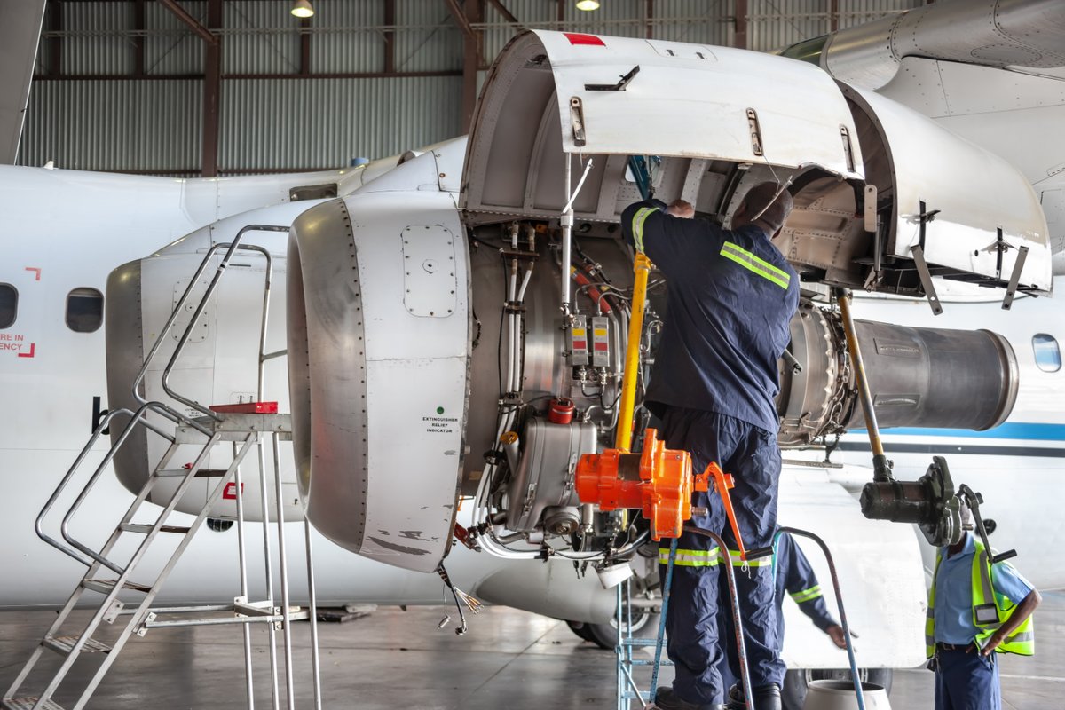 flightaware's tweet image. Thank you to all the Aviation Maintenance Technicians who keep the world flying safely and smoothly—often behind the scenes and before the sun comes up.

#AMTDay #flightaware #bigdata #avgeeks #centraltoaviation