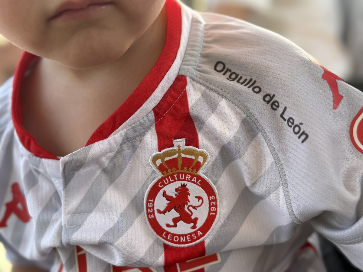 Ayuntamiento de San Andrés (@aytosanandres) on Twitter photo ⚽️🦁⚽️El <a href="/aytosanandres/">Ayuntamiento de San Andrés</a> felicita a la <a href="/CyDLeonesa/">Cultural y Deportiva Leonesa</a> por su ascenso a Segunda
#AúpaCultu ⚽️🦁⚽️El <a href="/aytosanandres/">Ayuntamiento de San Andrés</a> felicita a la <a href="/CyDLeonesa/">Cultural y Deportiva Leonesa</a> por su ascenso a Segunda
#AúpaCultu