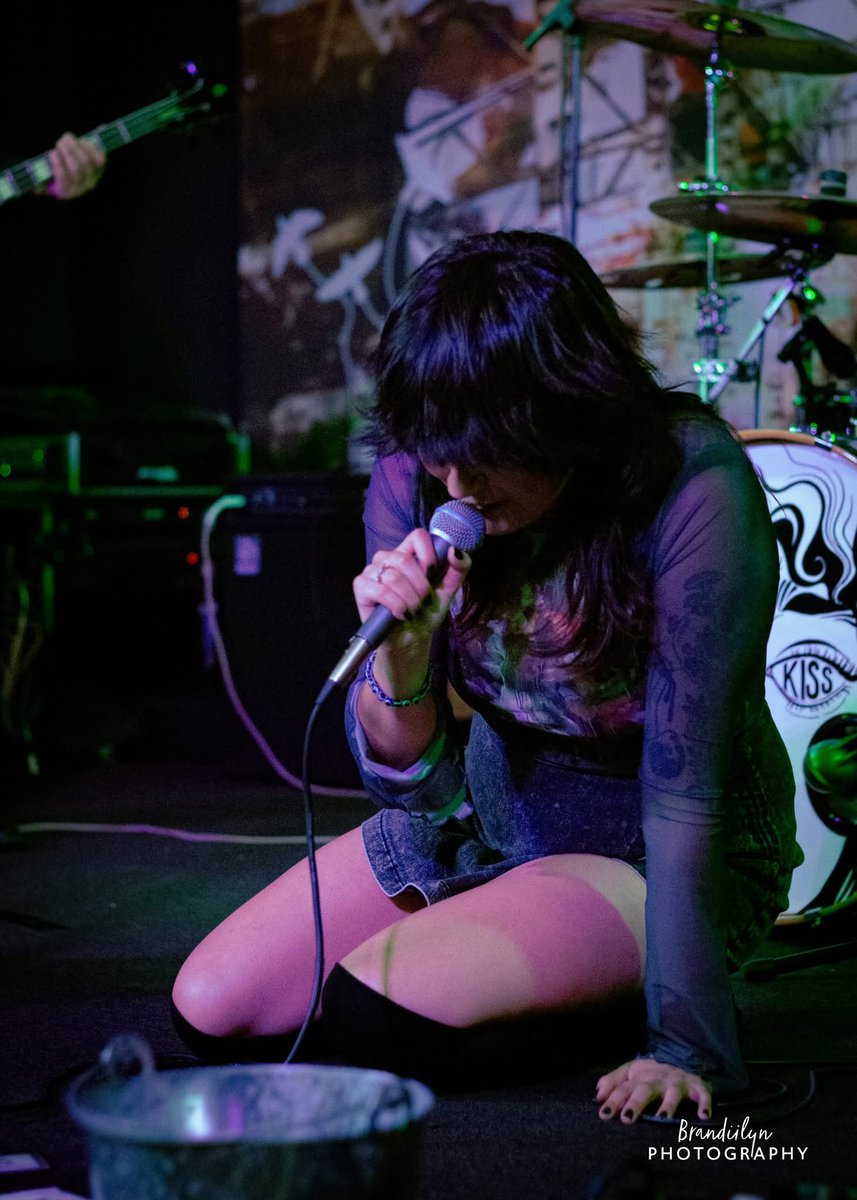 First Date Kiss
📸: BrandiilynPhotography 

#concerts #concertphotography #brandiilynphotography #concertphotographer