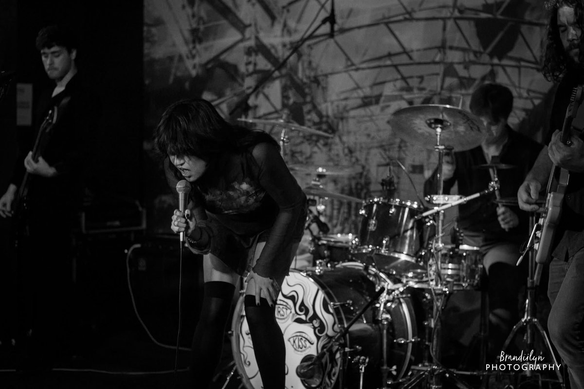 First Date Kiss
📸: BrandiilynPhotography 

#concerts #concertphotography #brandiilynphotography #concertphotographer #blackandwhitephotography