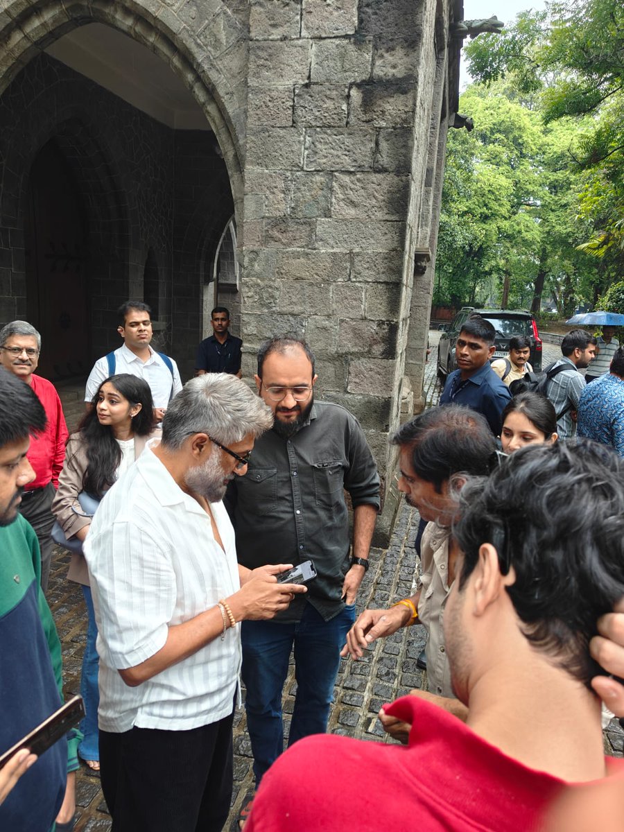 Piyush Jagdish Kashyap (@therss_piyussh) on Twitter photo Had a thought-provoking interactive session with <a href="/vivekagnihotri/">Vivek Ranjan Agnihotri</a> ji. He candidly shared his Bollywood journey, shedding light on the challenges of being a right-wing voice in a largely left-leaning ecosystem. Insightful and eye-opening!
Thanks <a href="/Manojpochat/">Manoj Pochat</a> ji for inviting us. Had a thought-provoking interactive session with <a href="/vivekagnihotri/">Vivek Ranjan Agnihotri</a> ji. He candidly shared his Bollywood journey, shedding light on the challenges of being a right-wing voice in a largely left-leaning ecosystem. Insightful and eye-opening!
Thanks <a href="/Manojpochat/">Manoj Pochat</a> ji for inviting us.