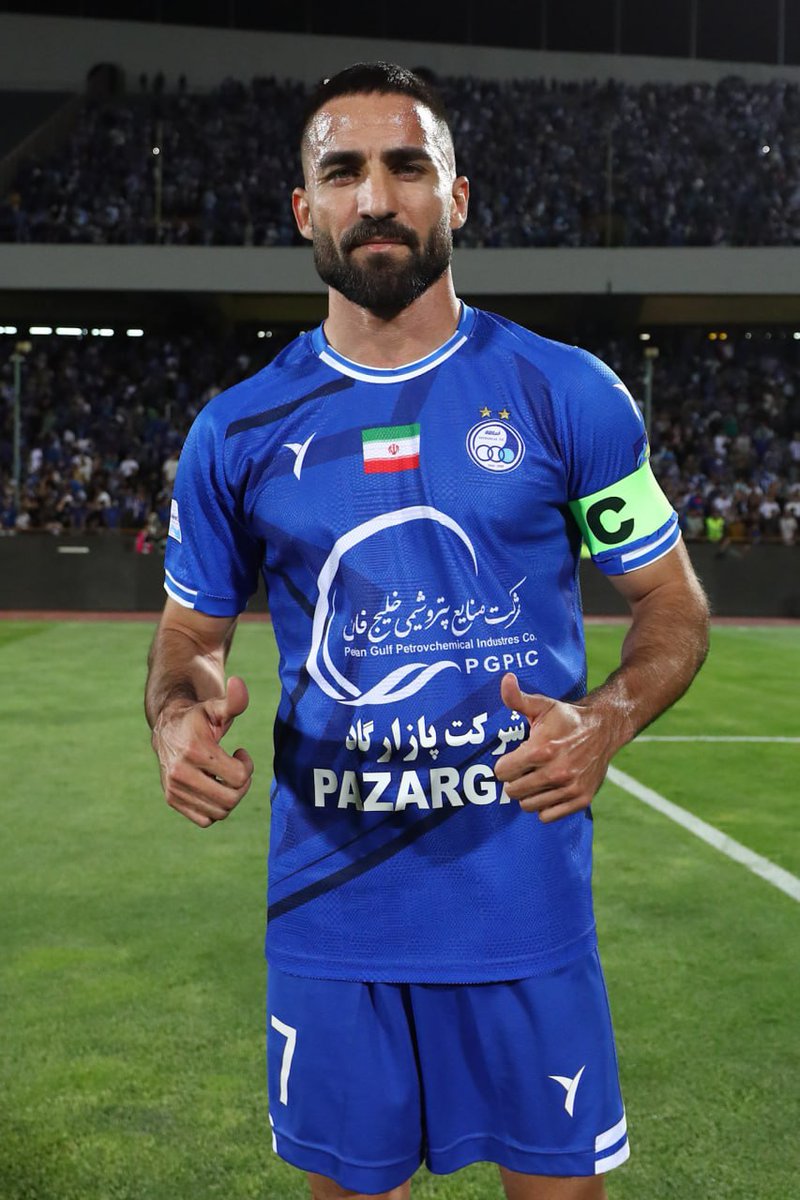 بهترین کاپیتان تاریخ فوتبال💙