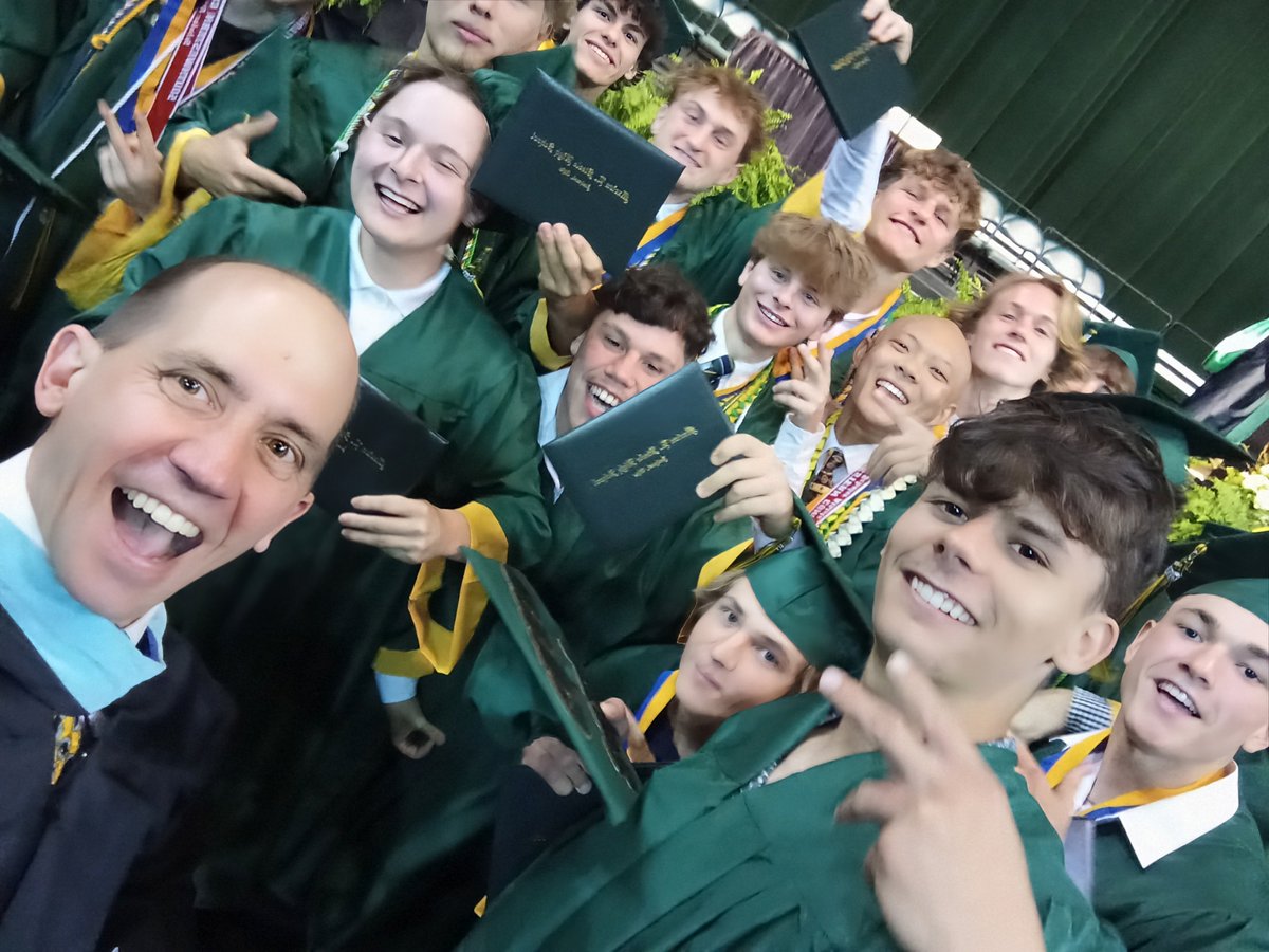 This picture captures so many great things! The many hurdles that have been overcome. The consistent faithfulness in the ordinary. Excitement for what is to come! So very PROUD to walk alongside these young men! Can't wait to see who you will become! Congratulations #Classof2025