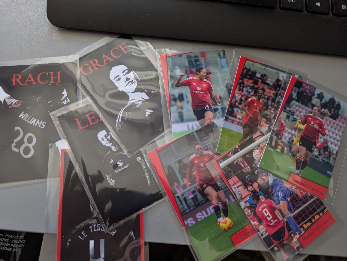 Andy - Barmy Article MUWomen fanzine tweet media
