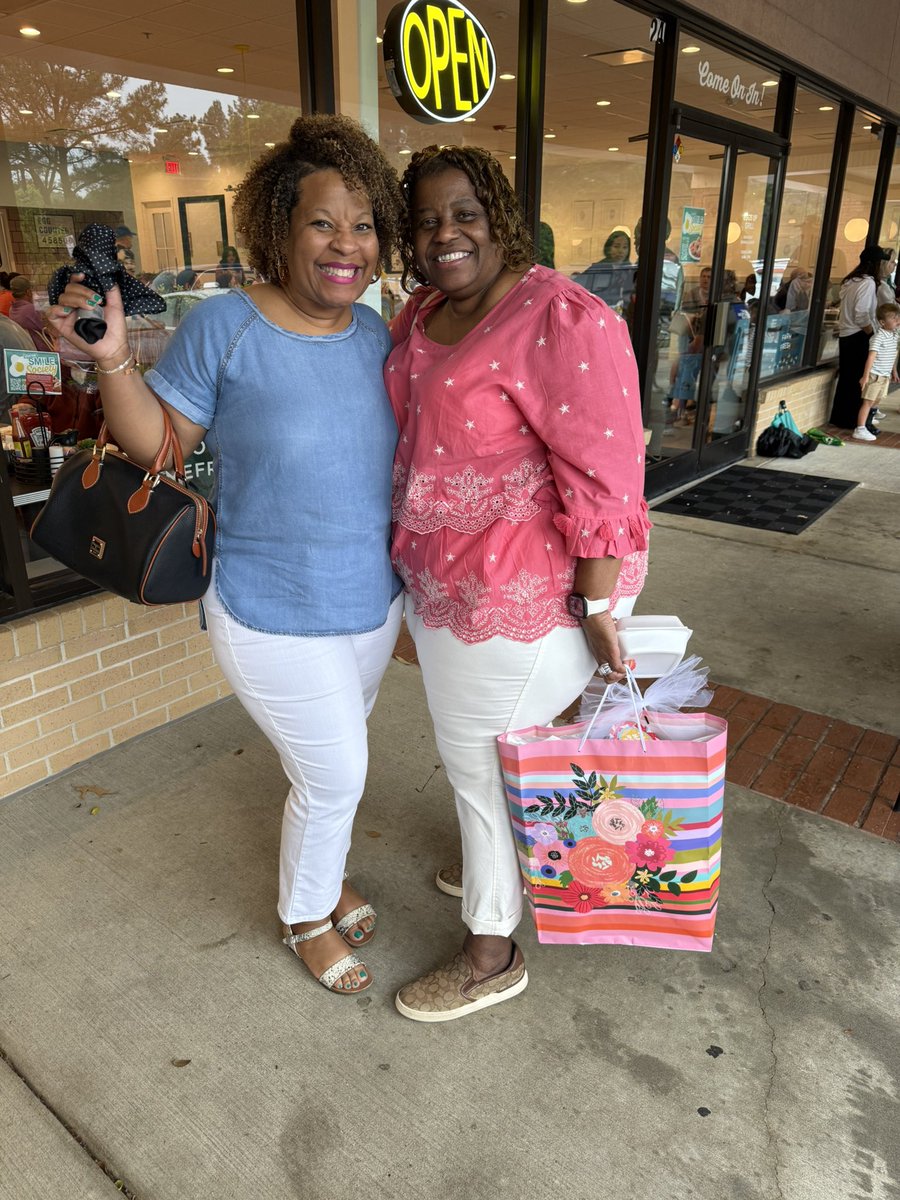Dr. Constance Wright tweet media
