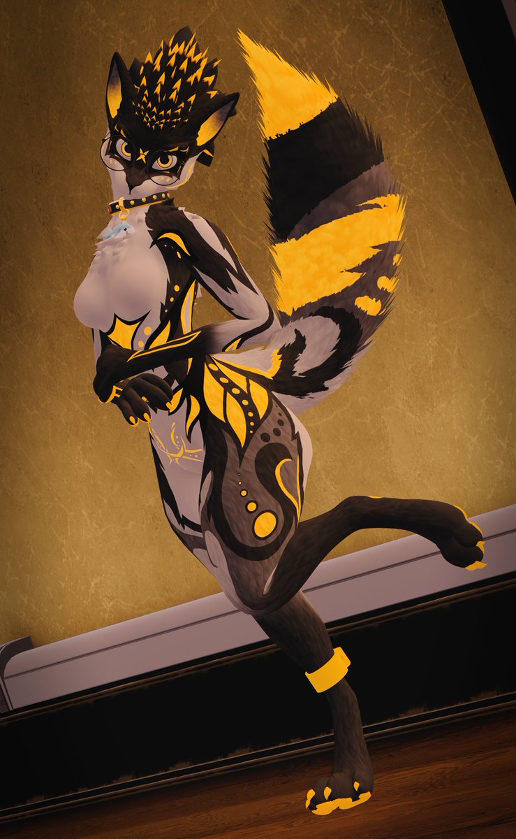 She wants to show off a little :>

What do you think?

🤍🧡🖤