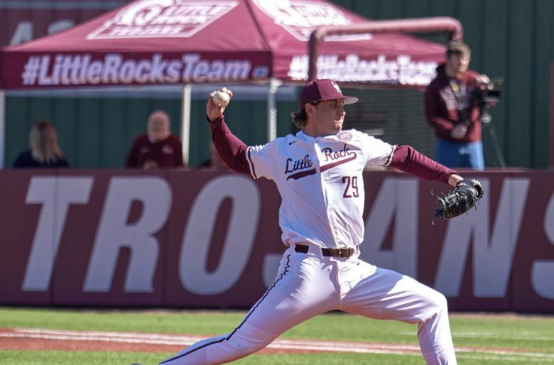 JACK CLINE SENDS LITTLE ROCK TO THE REGIONAL FOR THE FIRST TIME SINCE 2011

After throwing 5 innings and 69 pitches Wednesday, Cline goes the distance today in the championship game only allowing 1 run on 128 pitches😤😤

TROJANS SHOCK THE VALLEY, DAWG PILE ALL NIGHT!!!!!