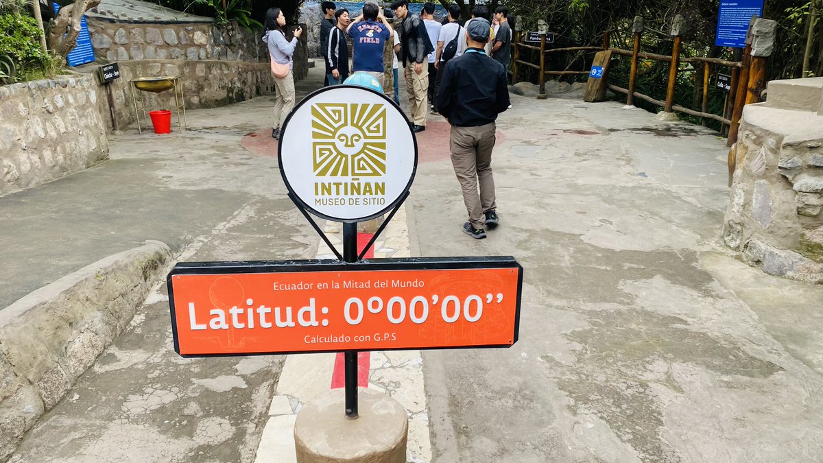 TraumaDocSF's tweet image. Many great sites to see in Quito, Ecuador. Including seeing the middle of the world, Andes Mountains, and historic churches.