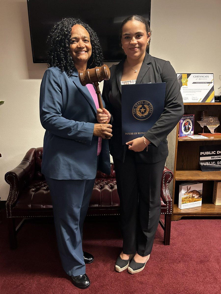 RepCWJ's tweet photo. Yesterday, Payton Shaw Thomas served as an Honorary Page for the day with me on the house floor. Thank you Payton for spending the day with me and I hope you enjoyed the day at your state capitol. #repcwj #txlege https://t.co/YDoHYrljNo