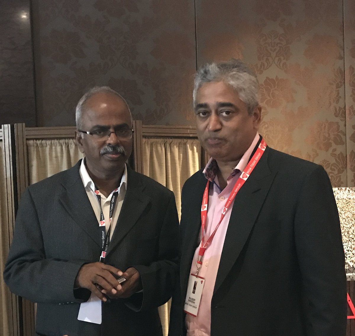 Dr. A. Velumani.PhD. (@velumania) on Twitter photo Many do not like him. Because he is blunt.
But some appreciate his blunt criticism.
I am his fan. !! Be bold. Truth triumphs. But it takes its own time.
Be a true journalist!
Long live <a href="/sardesairajdeep/">Rajdeep Sardesai</a> <a href="/sagarikaghose/">Sagarika Ghose</a> Many do not like him. Because he is blunt.
But some appreciate his blunt criticism.
I am his fan. !! Be bold. Truth triumphs. But it takes its own time.
Be a true journalist!
Long live <a href="/sardesairajdeep/">Rajdeep Sardesai</a> <a href="/sagarikaghose/">Sagarika Ghose</a>