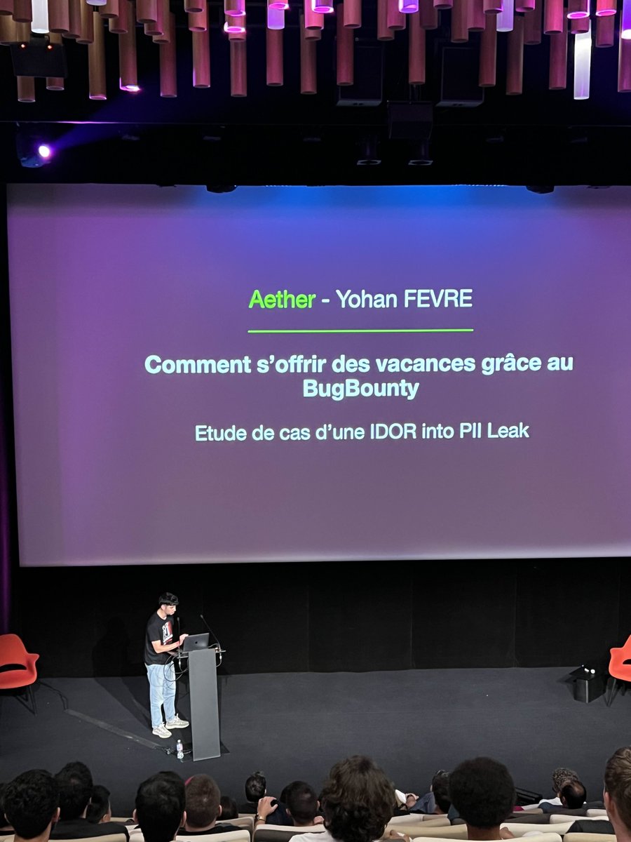 Les Pires Hat tweet media