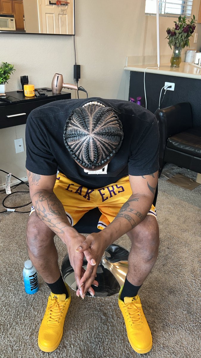 800boi8's tweet photo. She always get my braids right 😮‍💨🔥🔥 I stay 1of1 saucy ass fuck 🤧 https://t.co/V3AAwTBj9S