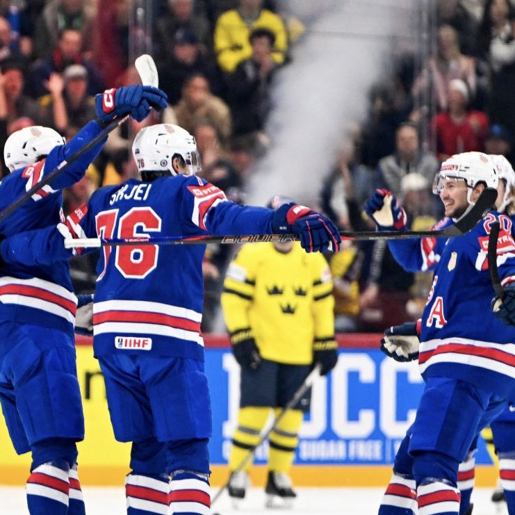 Nice to see Brady Skjei has red and blue dual color Tracer graphics. He didn’t just settle for his blue and golds from Nashville 🇺🇸 

📸:<a href="/usahockey/">USA Hockey</a> | #MensWorlds