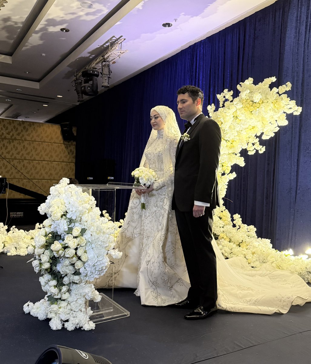 📍 Ankara
“Geçmiş dönem milletvekilimiz, Tokyo ve Washington Büyükelçimiz Murat Mercan’ın evladının düğün merasimine katıldık. Rabbim iki cihan saadeti nasip etsin.”