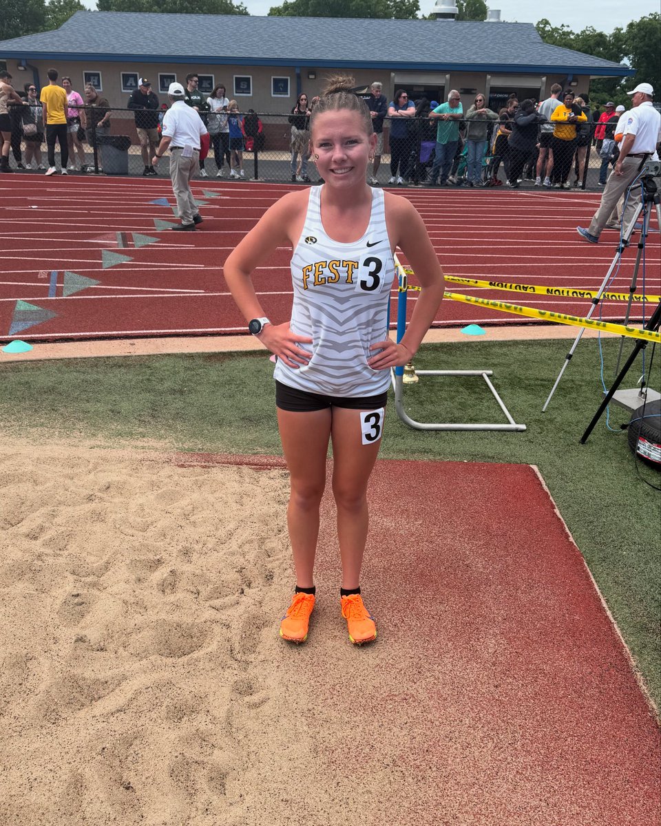 Bailee gets 4th in the 800 and advances 🐯
