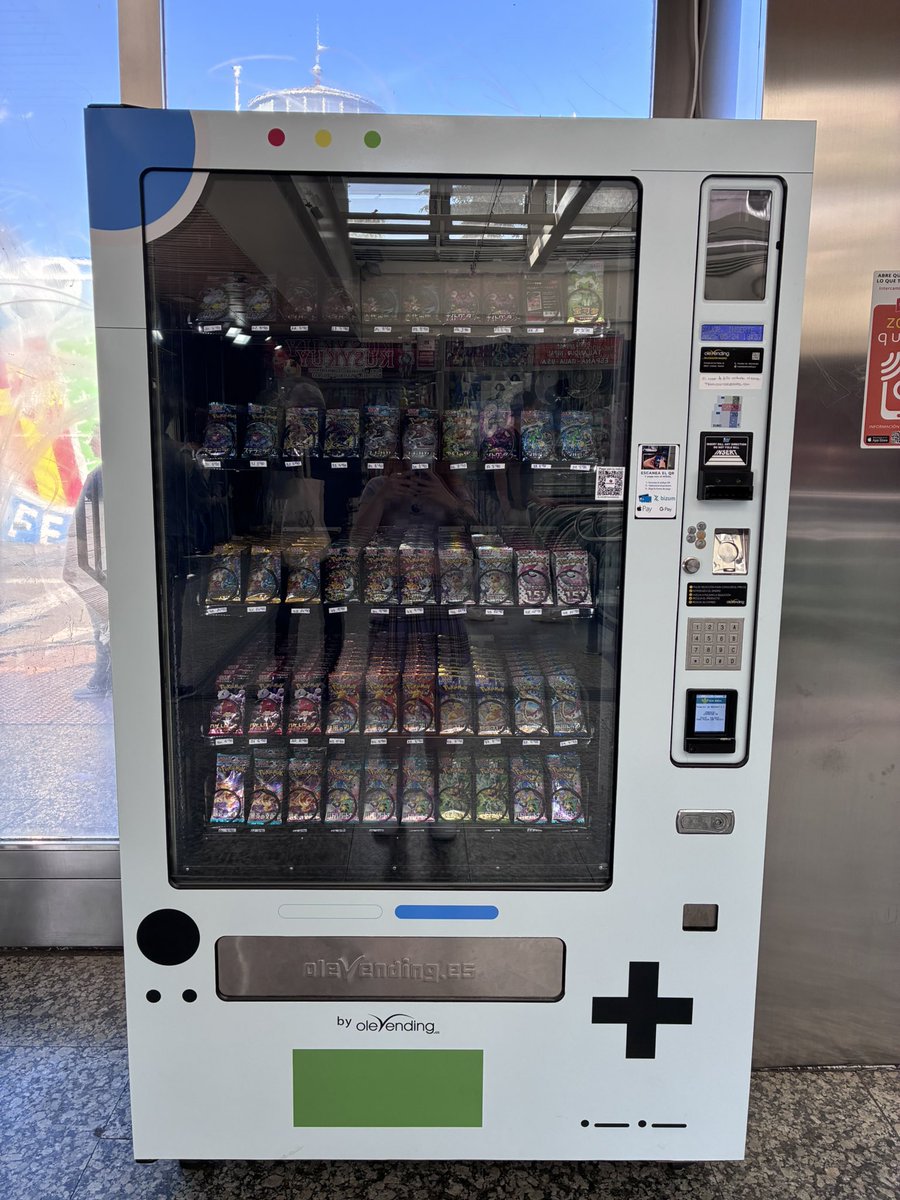 Tsuki Center tweet media