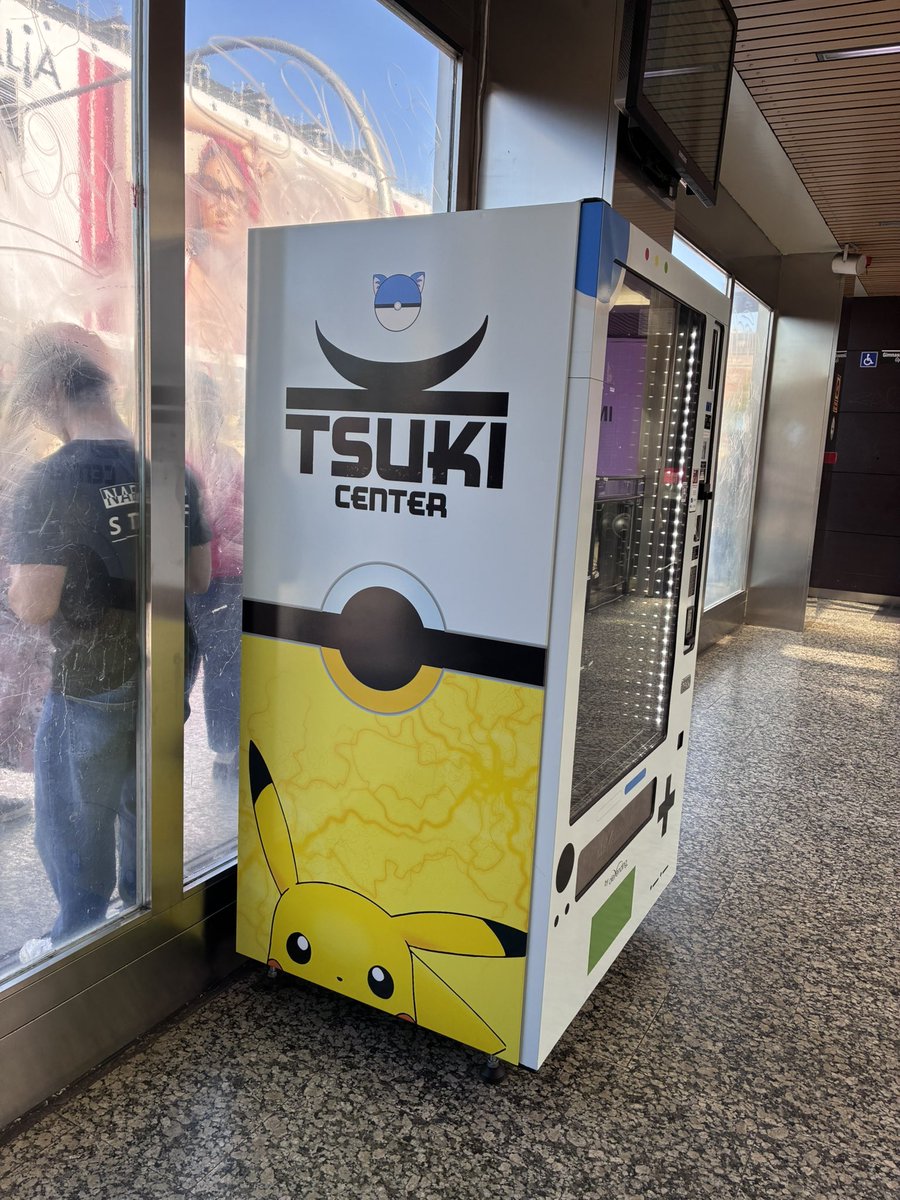 Tsuki Center tweet media