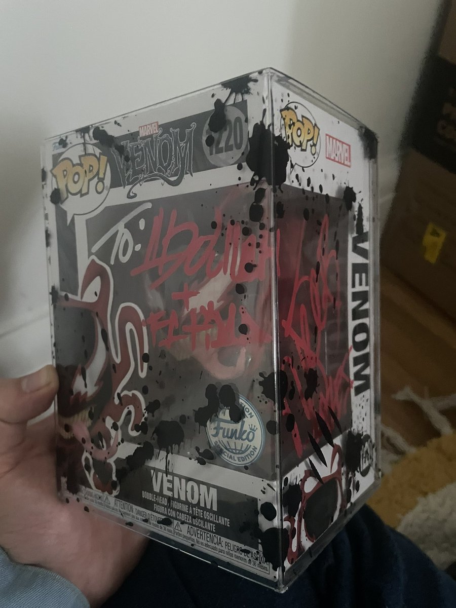 It was amazing  to meet <a href="/NajJeter/">Nadji</a> at <a href="/MCMComicCon/">MCM Comic Con</a>. 
I love the Spider-Man games alot so getting to meet Nadji meant alot and worth it dude is amazing to all the fans.