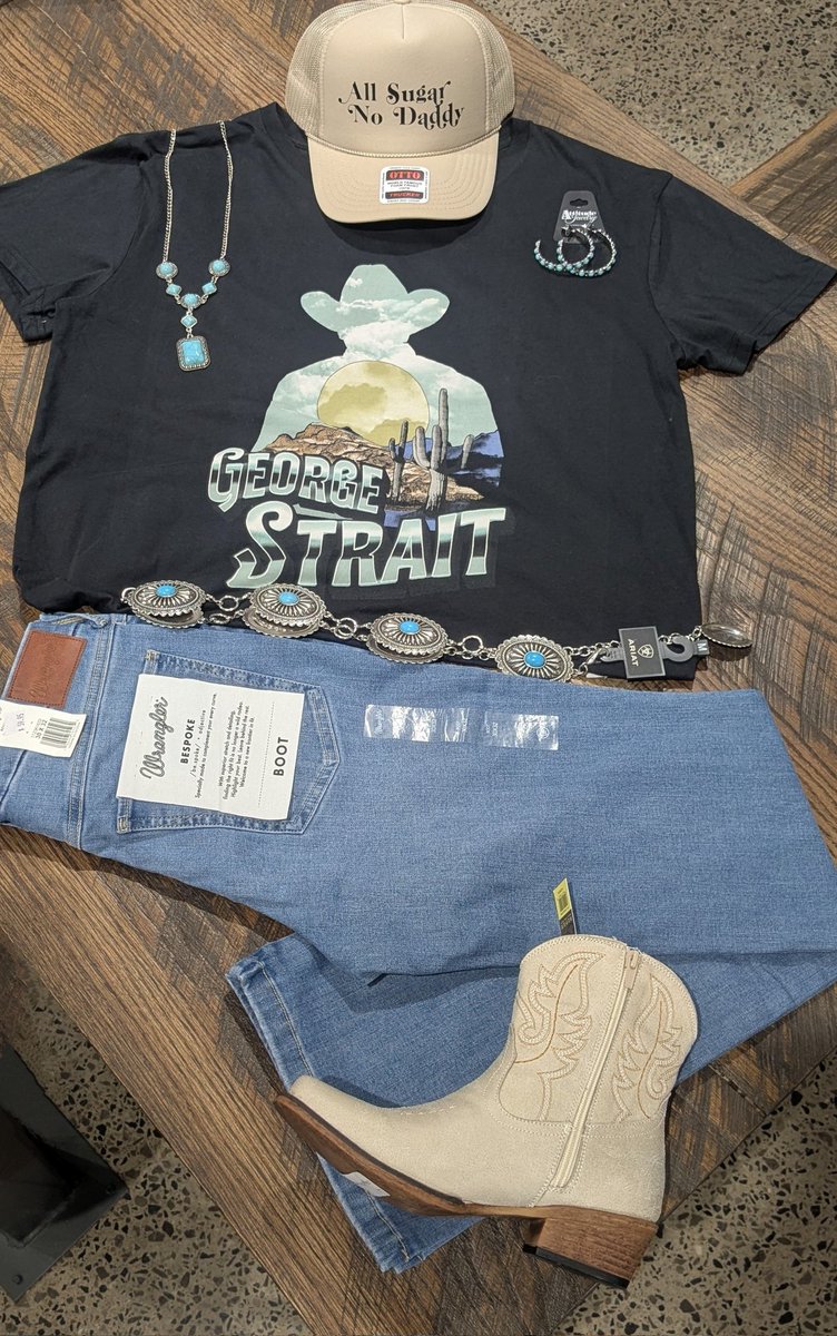 circleawestern's tweet photo. You too, can take King George home with you tonight !😉 
#circleawestwestern #elkcity #Oklahoma 

#wrangler #wrangler2025 #wranglerjeans #wranglerclothes #wranglerfashion
#GeorgeStrait https://t.co/ztBrYORq9h