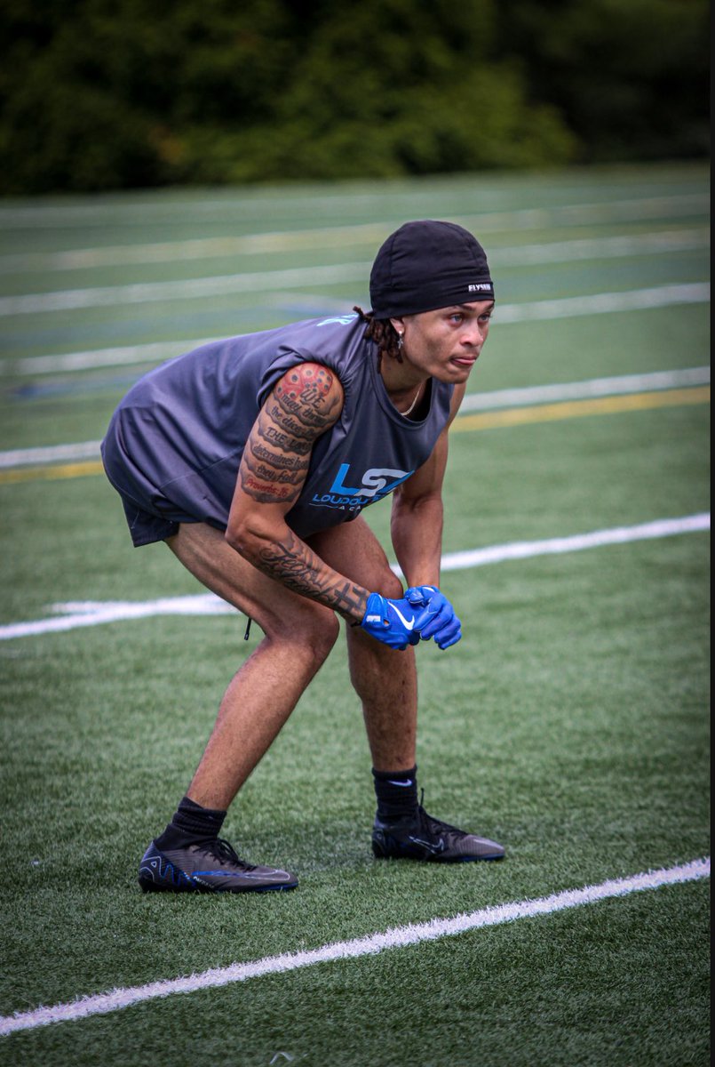 isaiahluc5's tweet image. Pad level is everything!
#newthreads
@LSAWolfDen @LoudounSportsAC @The1AndOnlyOB @danteabsher3 @CoachJackson26 @CoachTFields @VaPrepsRivals @WillVapreps @carljfred @STSBuno