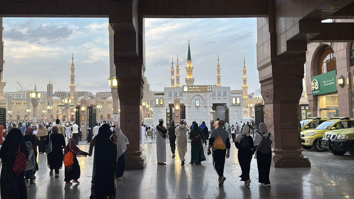 The weather is so beautiful and the blessings of Asar await all those who are here.