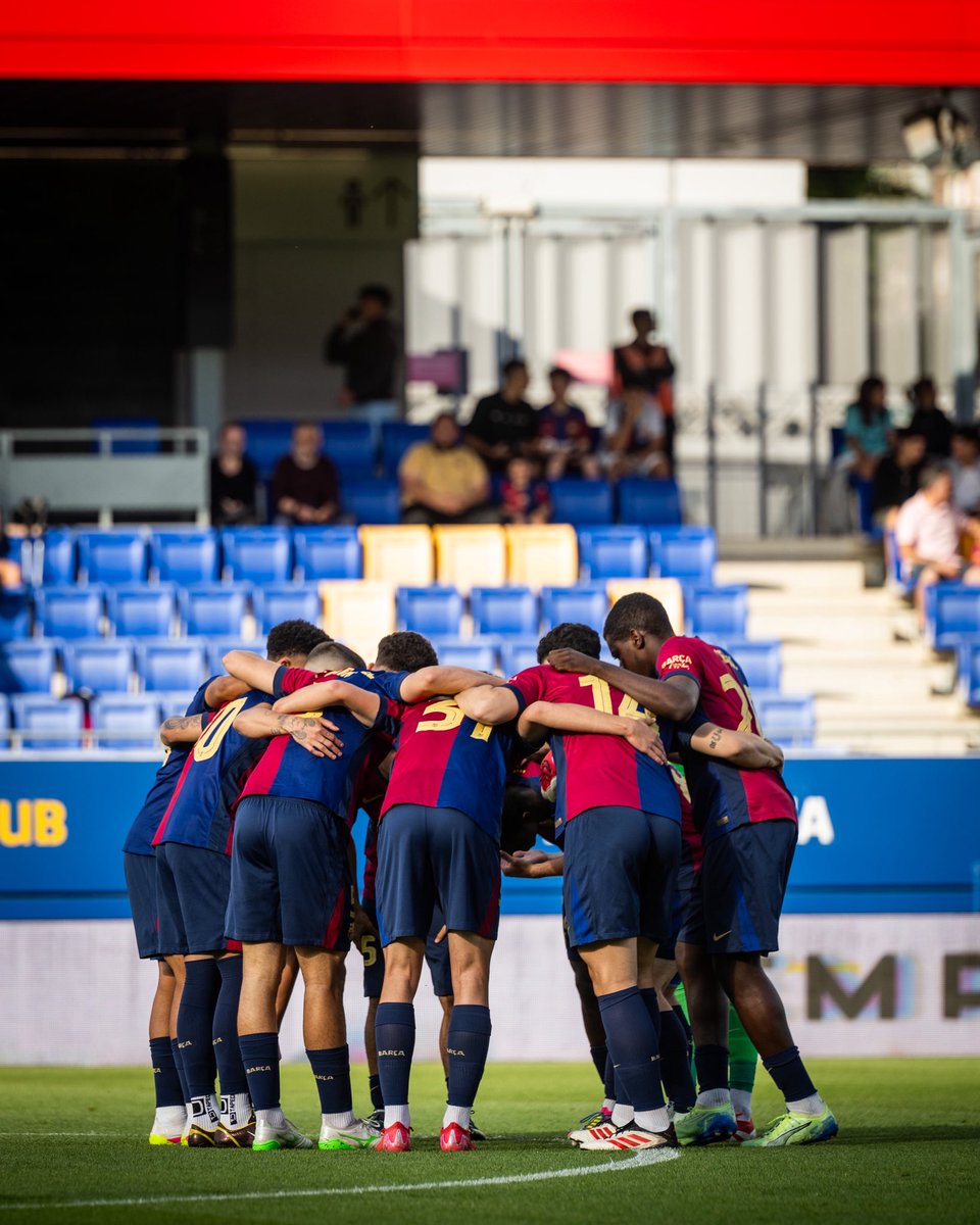 FCBarcelonaB's tweet photo. Avui s’ha certificat el descens de categoria. Ho sentim, culers. Els resultats no han estat els desitjats, però l’objectiu de formació i creixement dels jugadors és el pilar fonamental del projecte i ho seguirà sent la propera temporada. Ho donarem tot.

Visca el Barça! 💙❤️ https://t.co/Gtefz7T7MN