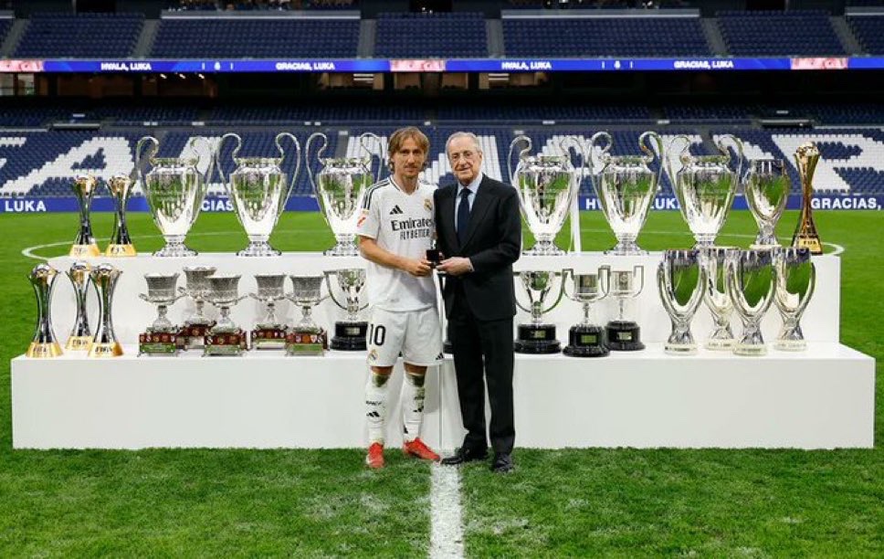 Florentino Pérez gifted Luka Modrić on his farewell.