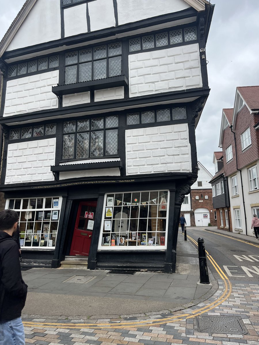 michaeljkemp's tweet photo. Fantastic old book shop in #Canterbury amazing front doors, I think it's had a bit of settlement. https://t.co/3HDzIkdRZC