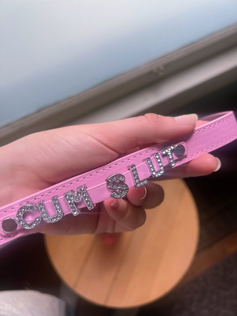 gift I just got from throne 💕 guess im filming for yall this week 😜