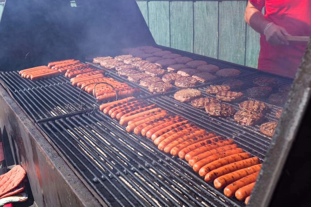 Who else hopes to grill this weekend!? Us! Us!

Tag us in your pictures!

#SummerGrilling #Grilling #GrillPerks