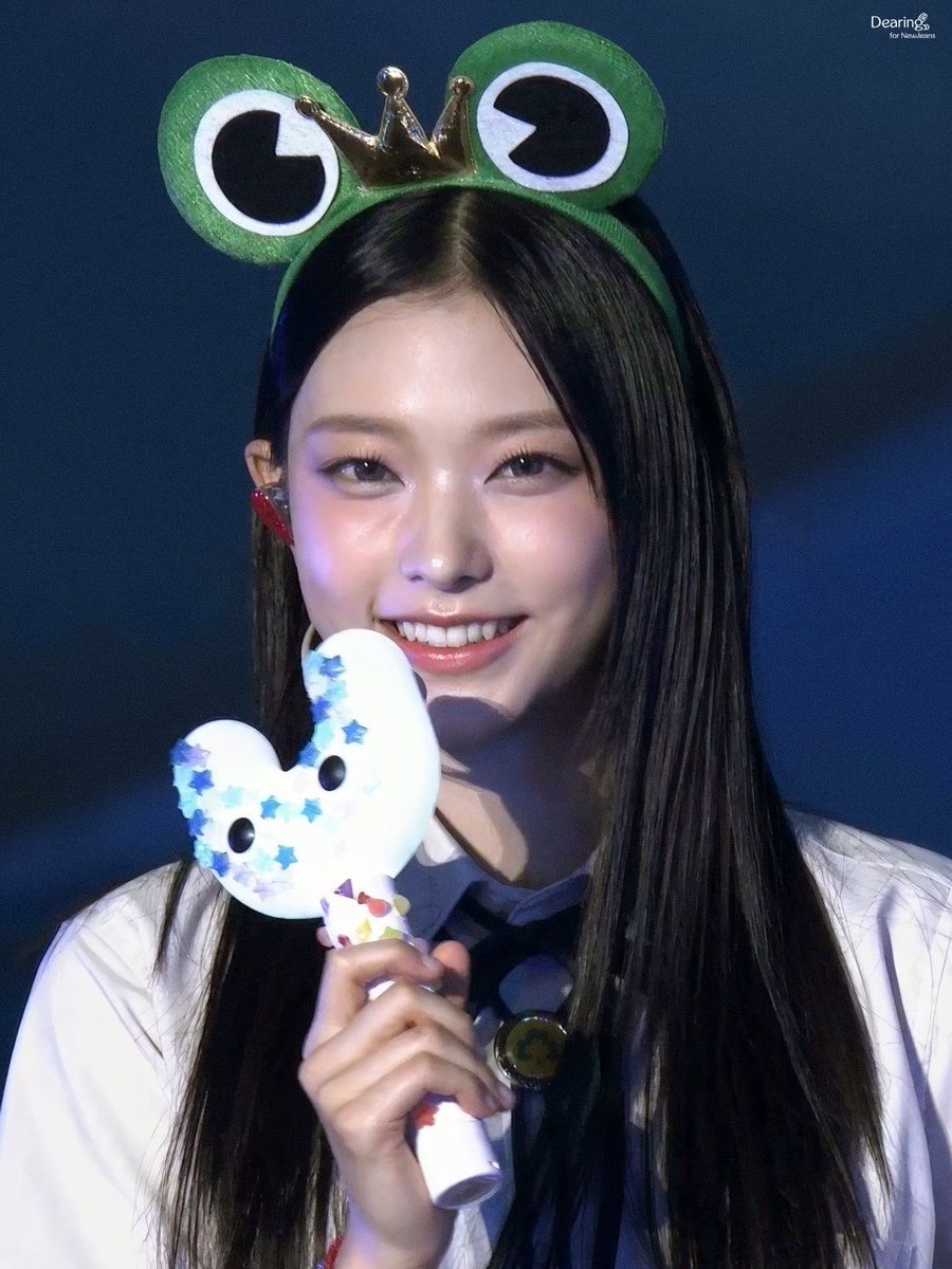 Kittykangy's tweet photo. Frogrin 🥹 https://t.co/ECR6qiokW2