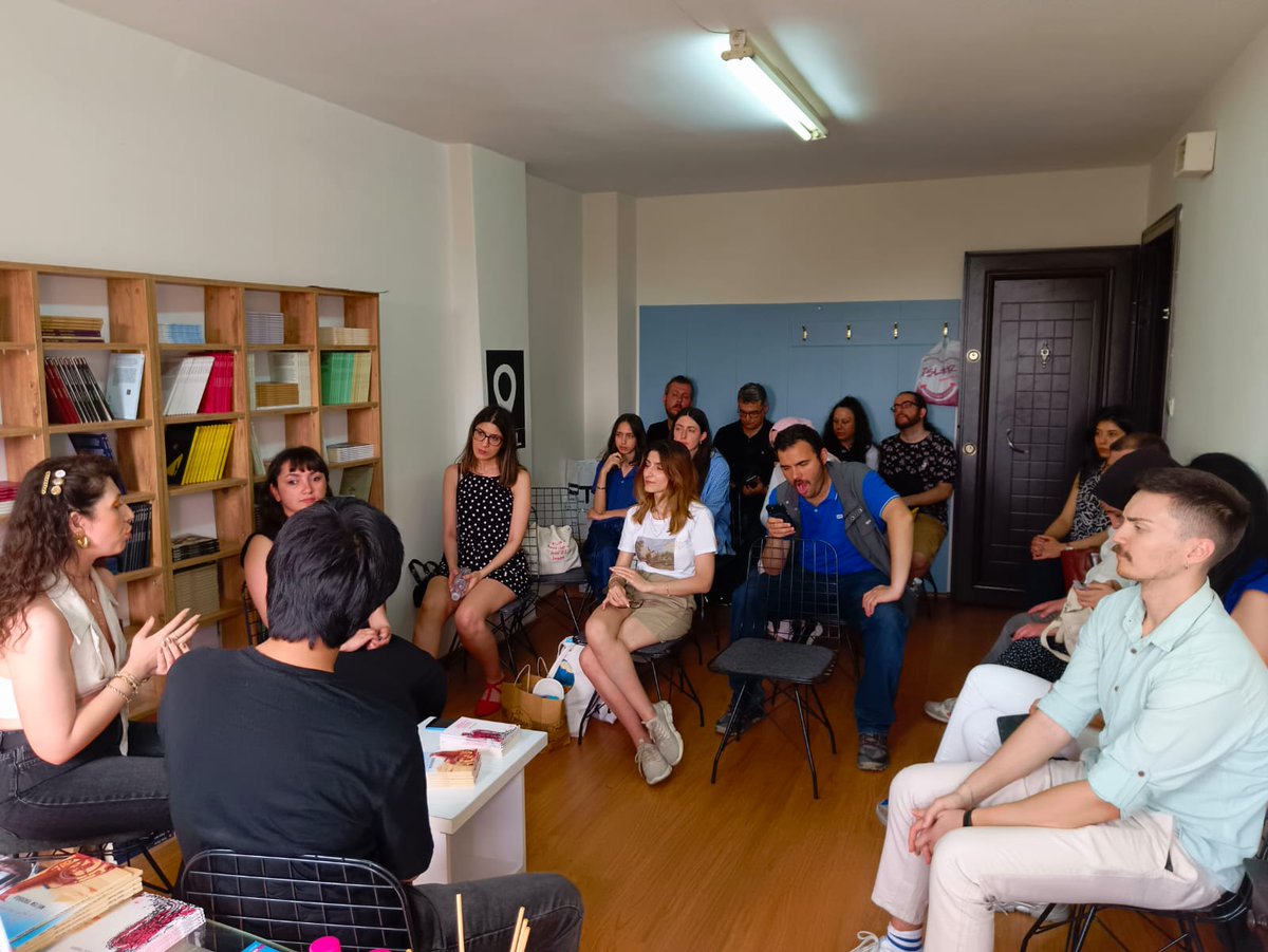 Meltem Terzioğlu ve Ebru Özden okurlarıyla bir araya geldi... Yiğit Kerim Arslan'ın yönettiği söyleşiye katılan okurlarımıza teşekkür ederiz.