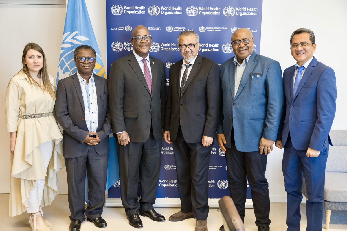 MoH (@mohs_sl) on Twitter photo Health Minister <a href="/DembyAustin/">Austin Demby</a>, holds very successful engagement with #WHO boss <a href="/DrTedros/">Tedros Adhanom Ghebreyesus</a> on how to improve collaboration to address the surging M-pox situation in #SierraLeone with specific focus on securing more vaccines to interrupt the chain of transmission. Health Minister <a href="/DembyAustin/">Austin Demby</a>, holds very successful engagement with #WHO boss <a href="/DrTedros/">Tedros Adhanom Ghebreyesus</a> on how to improve collaboration to address the surging M-pox situation in #SierraLeone with specific focus on securing more vaccines to interrupt the chain of transmission.