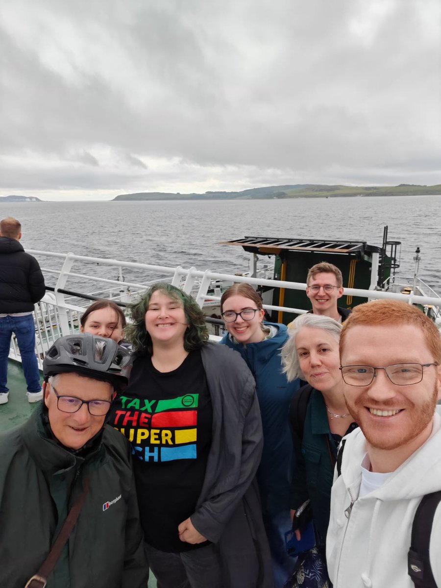 Great day speaking to constituents on Cumbrae 💚

Housing is one of the biggest challenges on the island. See the next tweet for the work i'm doing to tackle the housing crisis by fixing a tax system currently rigged in favour of the rich 👇