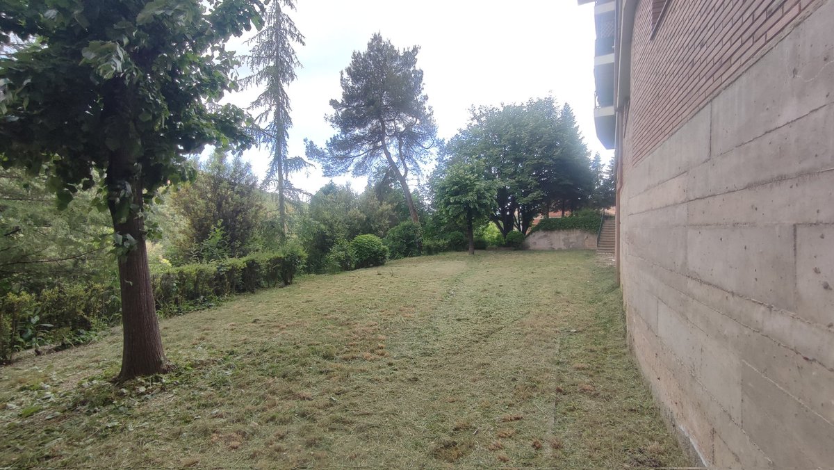 Associacioveins's tweet image. Avui a Cal Prat hem fet la Jornada de neteja i jardineria, hem desbrossat varis jardins de la colònia, hem fet la poda d'alguns arbres, etc... Moltes gràcies a tothom que ha vingut a fer de voluntari amb aquesta jornada d'avui. Tambè donar gràcies a @AjPuigreig i Tranvinyots.