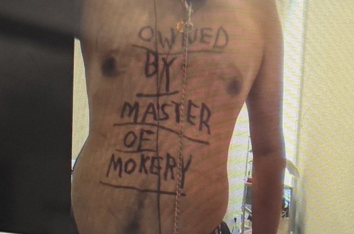 KandieKane_'s tweet photo. Watch this boot licking looser, drink his own piss with my name written across his chest like a right sissy slut!🤑🖕🏼🤣✋🏻

#domination #MasterOfMockery  #sissy #submissive #pissdrinkingslut #cumeater #domme #bootdomination  #bootlicker #bootworshipper https://t.co/NbwqZt9PZb