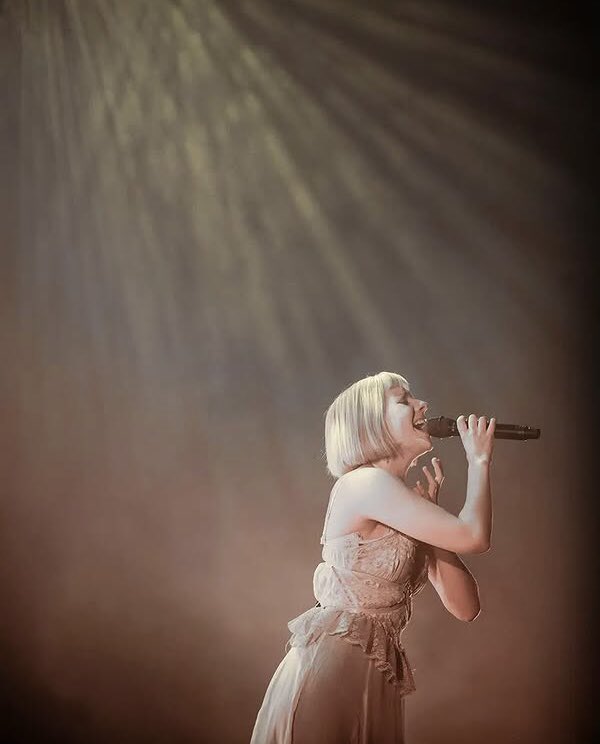 AURORA fandom🩸 tweet media