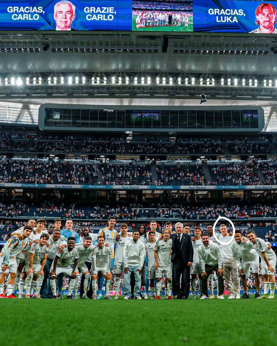 (fan) REAL MADRID FANS 🤍 tweet media