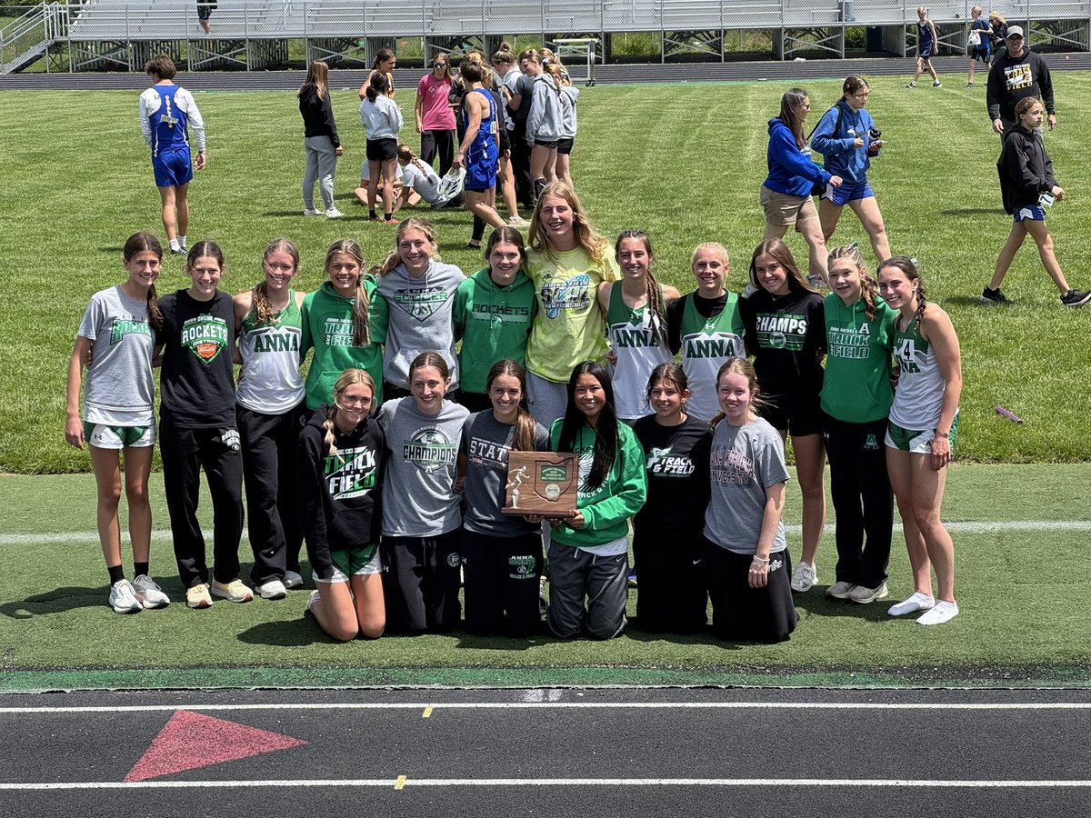 AnnaBoosters's tweet photo. Scenes from OHSAA Track &amp; Field DIII District Competition! 
@AnnaAthletics https://t.co/ntaHSpNPof