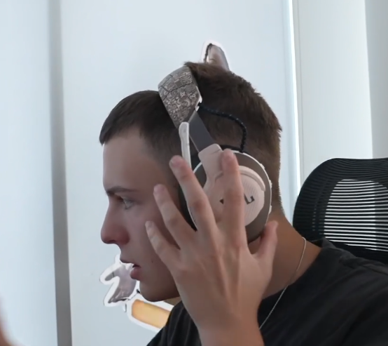 underscorestev3's tweet image. 