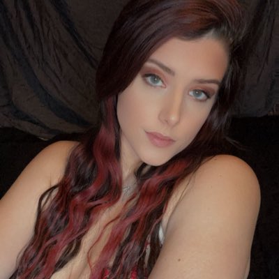 tayy.lor tweet media