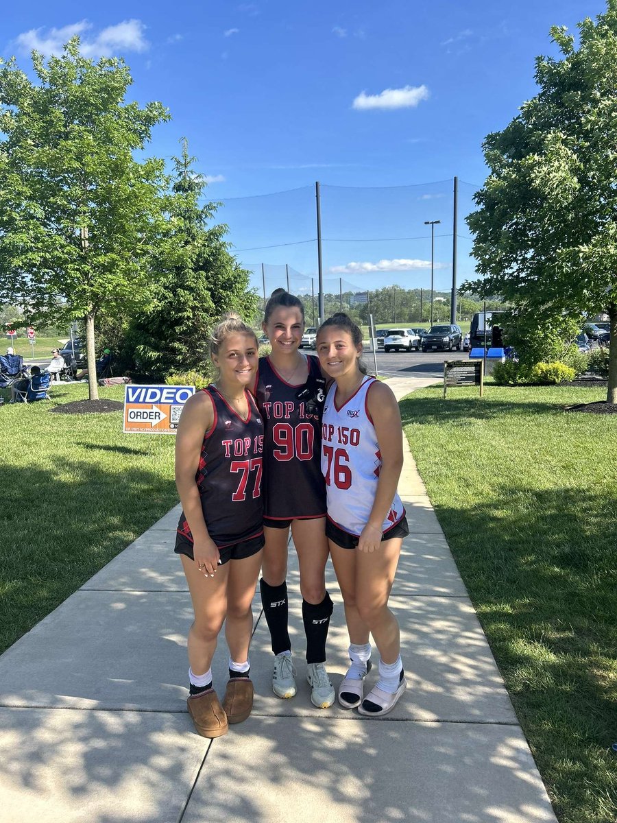 Last weekend sophomores Cate, Sabine, and Simone won their regional club championship and qualified for nationals, and then on Monday they played at the MAX top 150 invitational! Big weekend for our 2024 IAAM A Conference championship players! #mawrtiannation